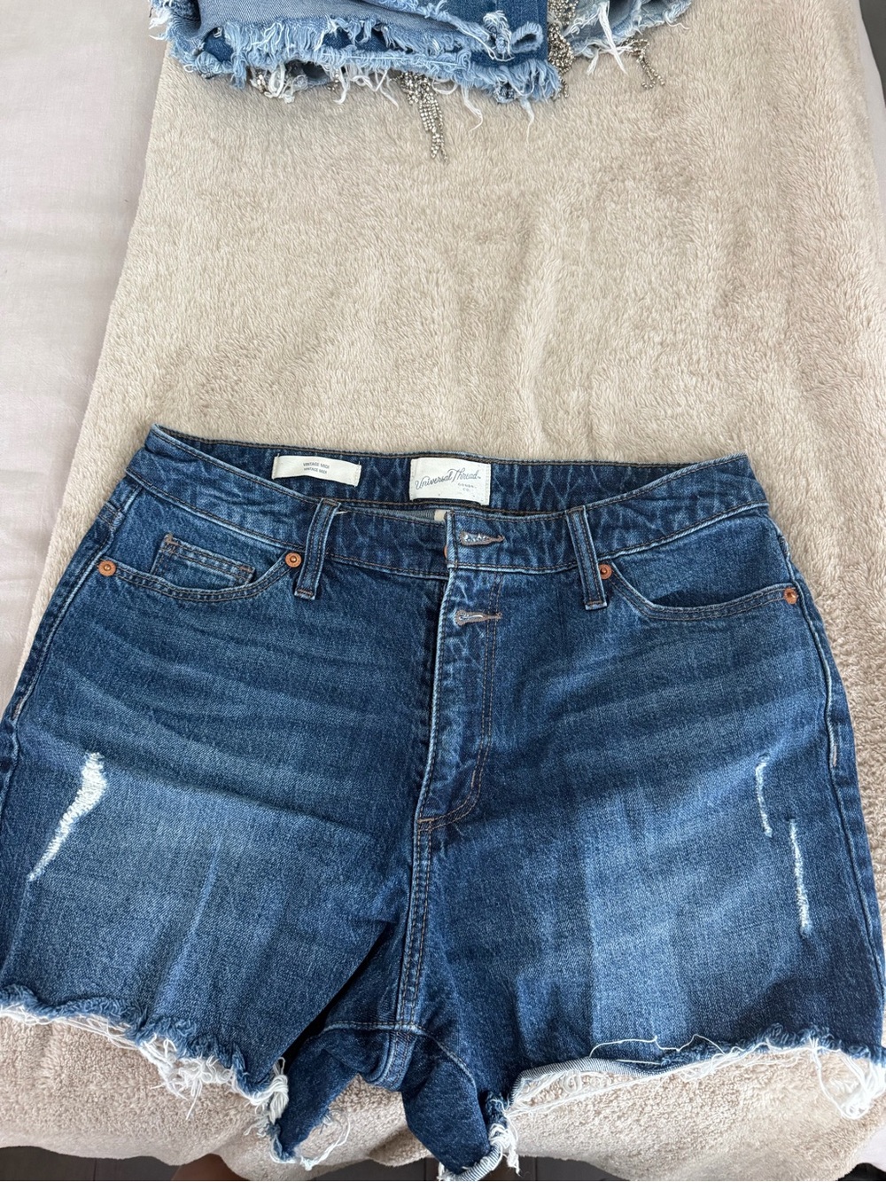Universal Thread Dark Blue Distressed Women’s Denim Shorts